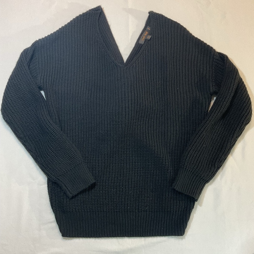 Love Tree Women V Neck Black Sweater, Twist Back Crochet, Size Large Comfy